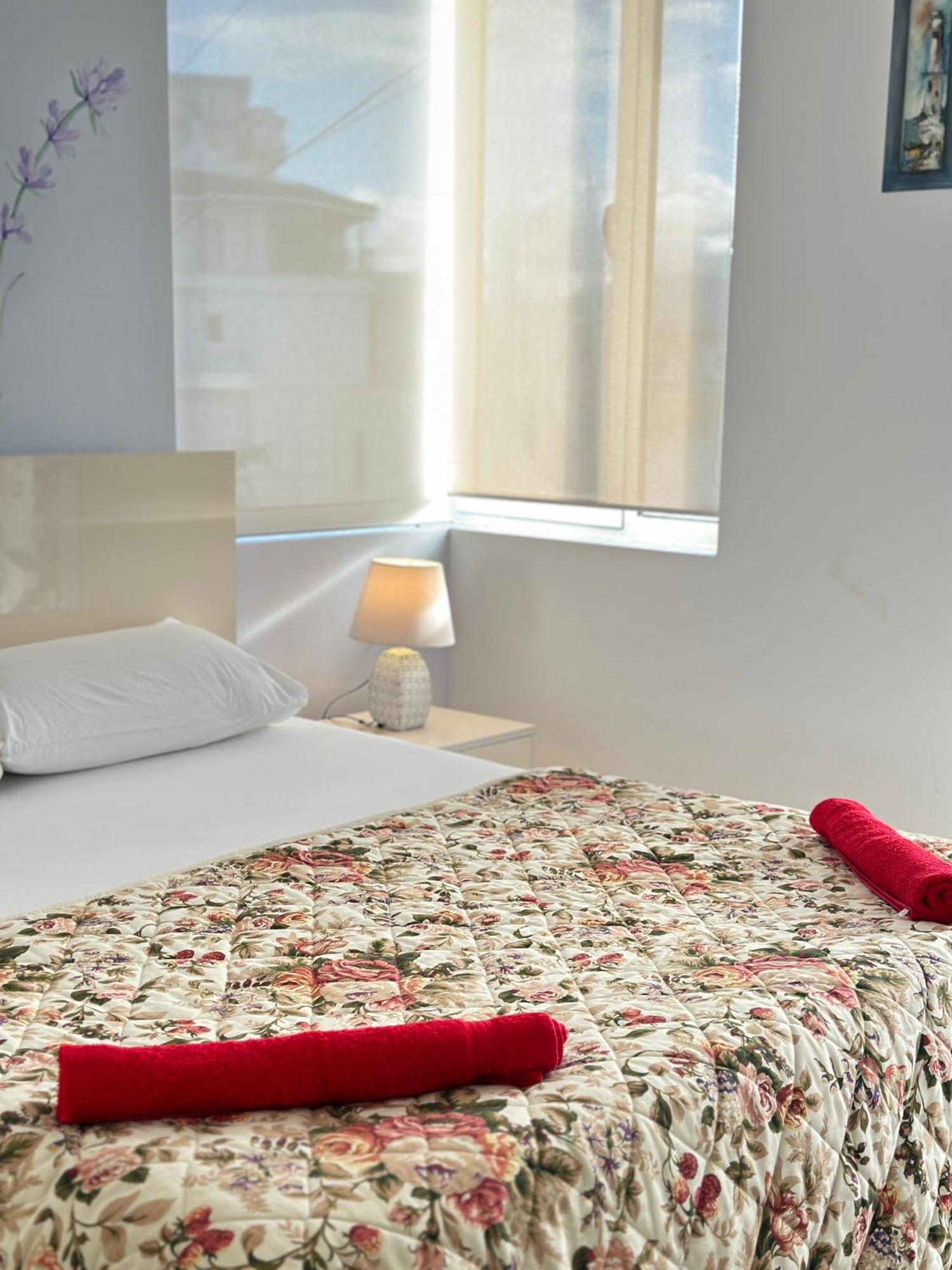 Violet Sea View Apartment Sarandë Exteriör bild